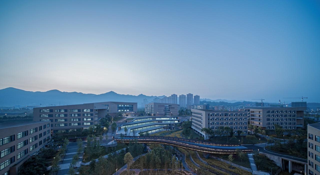 BIM建筑|西南大学附属中学两江校区:消失的高密度校园 / gad BIM建筑|西南大学附属中学两江校区:消失的高密度校园 / gad