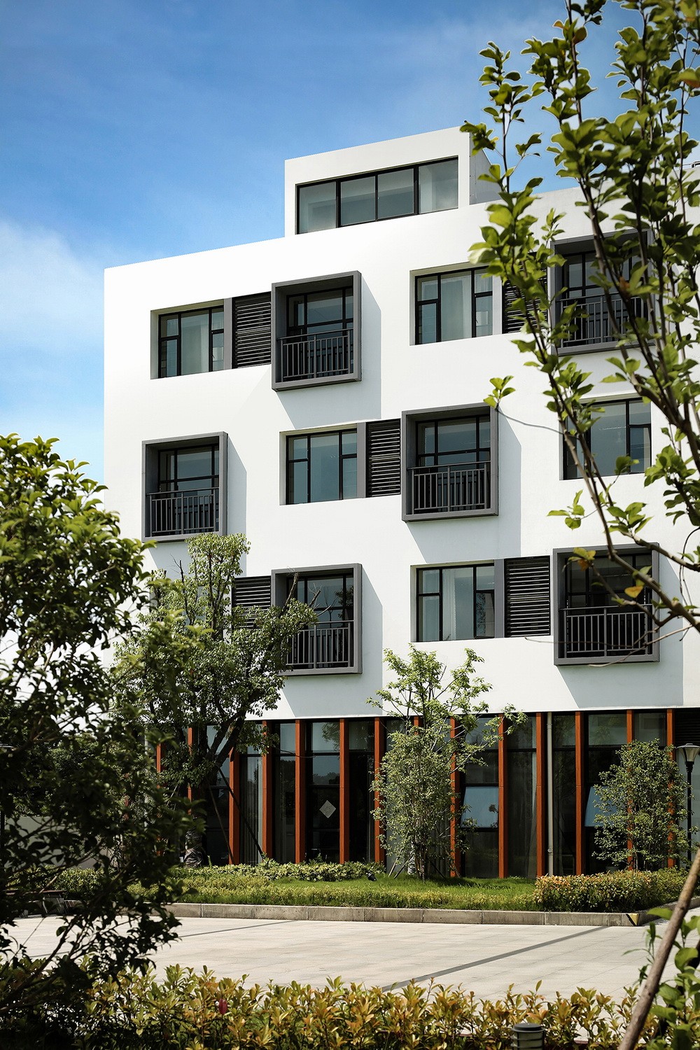BIM建筑|赵巷康宁养护院建筑设计—这里欢迎自由的老灵魂 / 上海久利建筑事务所 BIM建筑|赵巷康宁养护院建筑设计—这里欢迎自由的老灵魂 / 上海久利建筑事务所