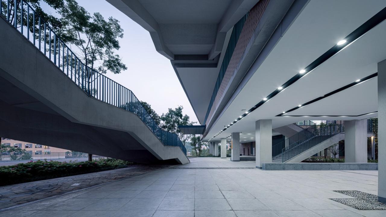 BIM建筑|西南大学附属中学两江校区:消失的高密度校园 / gad BIM建筑|西南大学附属中学两江校区:消失的高密度校园 / gad