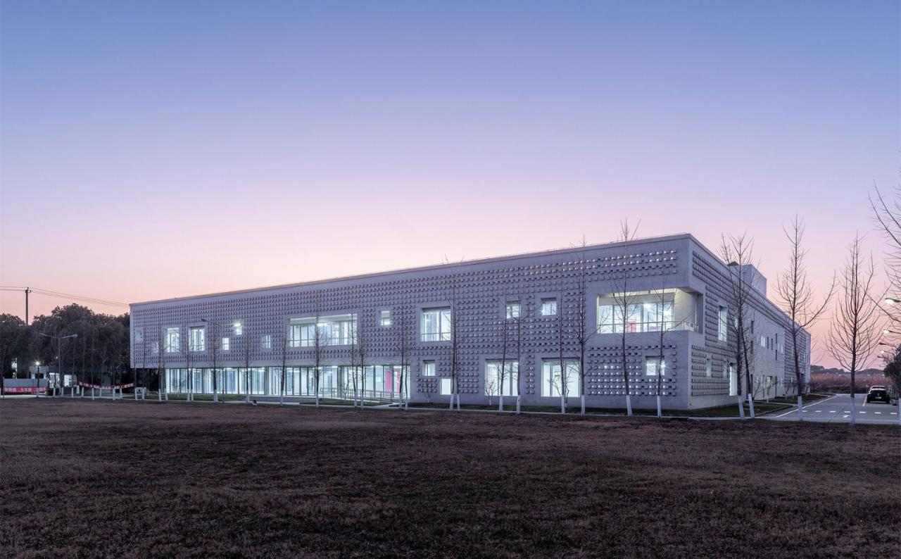 BIM建筑|和椿科技二号厂房 / 张朋千建筑事务所 BIM建筑|和椿科技二号厂房 / 张朋千建筑事务所