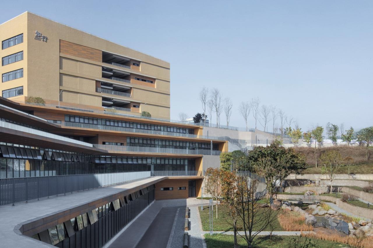 BIM建筑|西南大学附属中学两江校区:消失的高密度校园 / gad BIM建筑|西南大学附属中学两江校区:消失的高密度校园 / gad