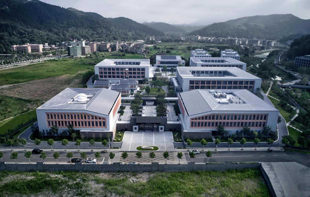 BIM建筑|树下问道,山间筑园 ——乐清市荆山公学 / 浙江大学建筑设计研究院有限公司 BIM建筑|树下问道,山间筑园 ——乐清市荆山公学 / 浙江大学建筑设计研究院有限公司