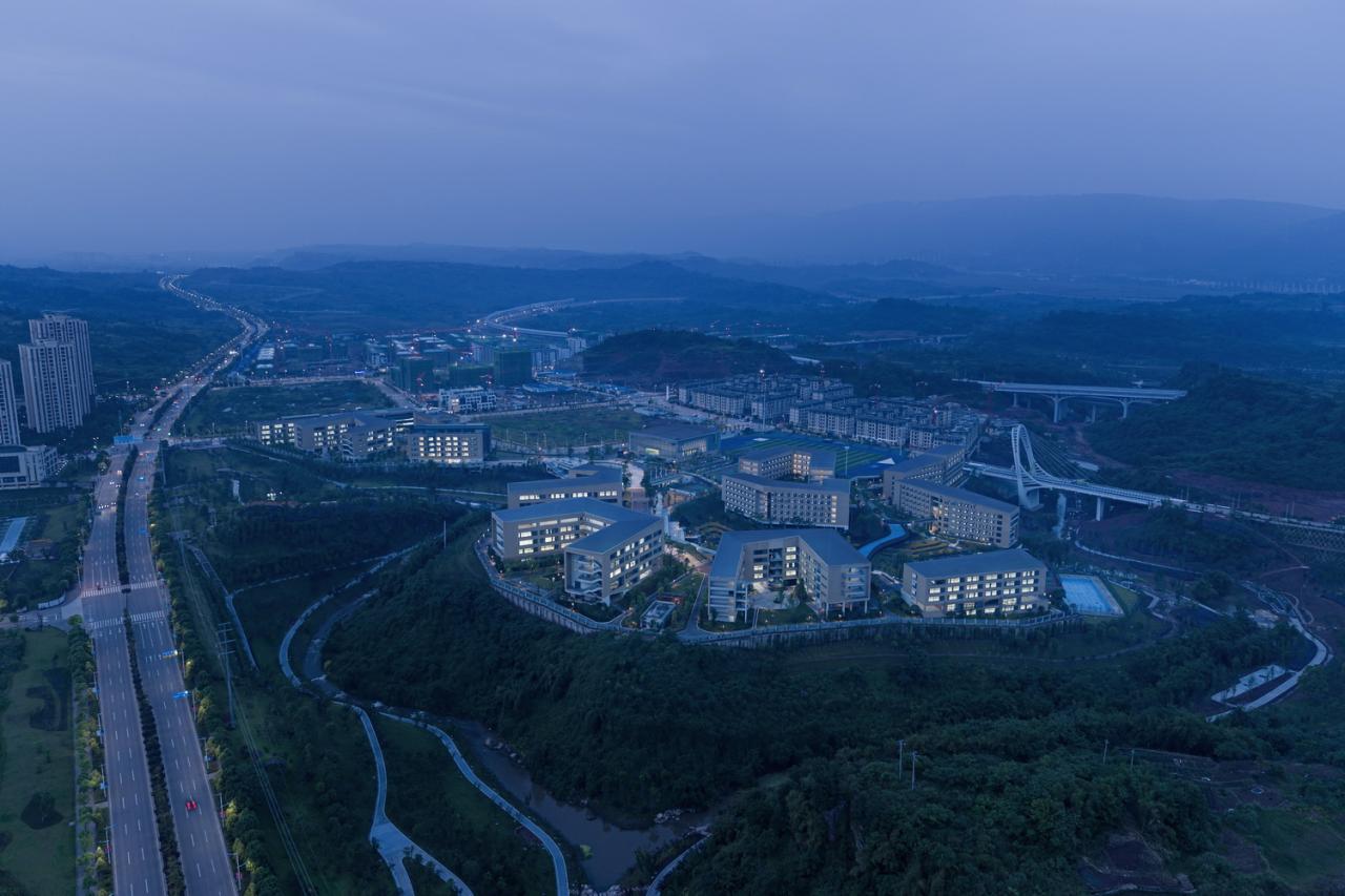 BIM建筑|西南大学附属中学两江校区:消失的高密度校园 / gad BIM建筑|西南大学附属中学两江校区:消失的高密度校园 / gad