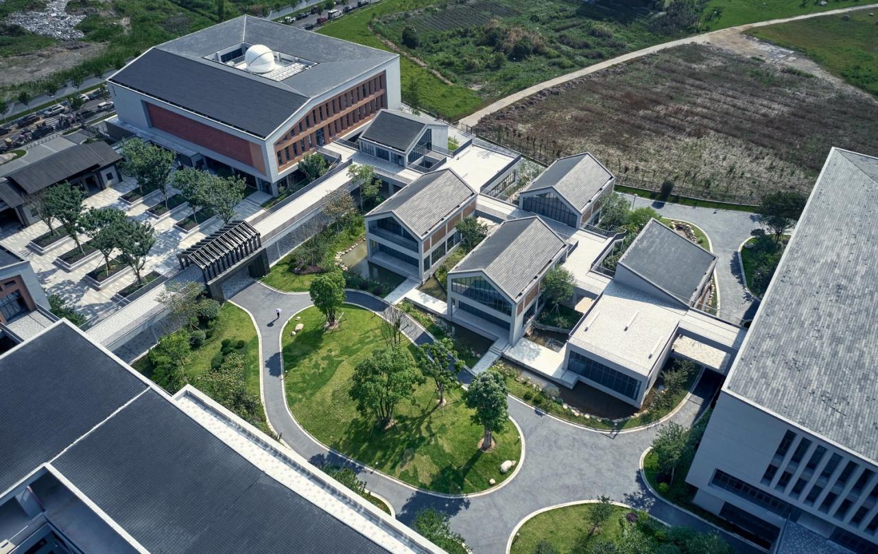 BIM建筑|树下问道,山间筑园 ——乐清市荆山公学 / 浙江大学建筑设计研究院有限公司 BIM建筑|树下问道,山间筑园 ——乐清市荆山公学 / 浙江大学建筑设计研究院有限公司