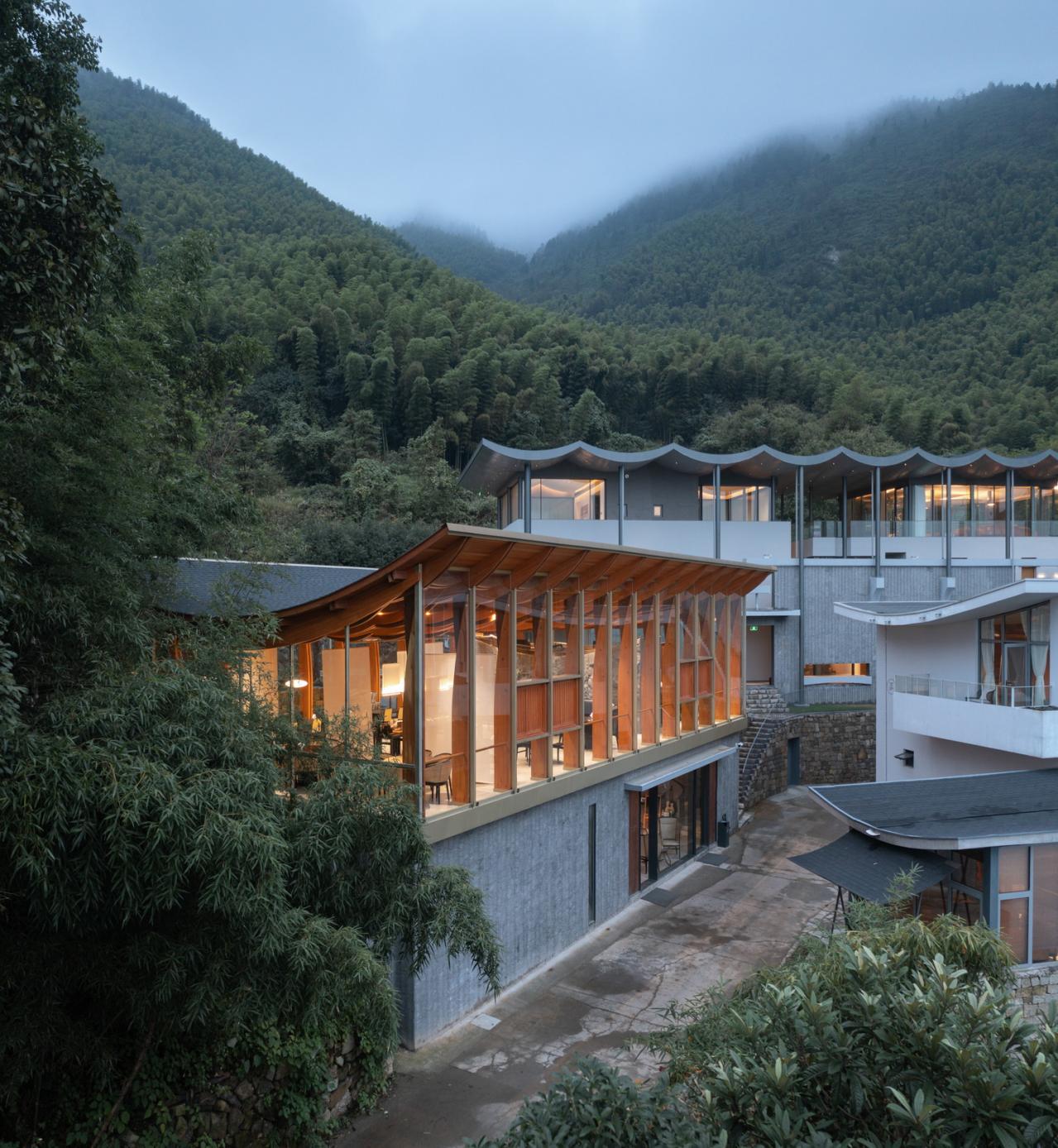 BIM建筑|雨屋 / 来建筑设计工作室 BIM建筑|雨屋 / 来建筑设计工作室