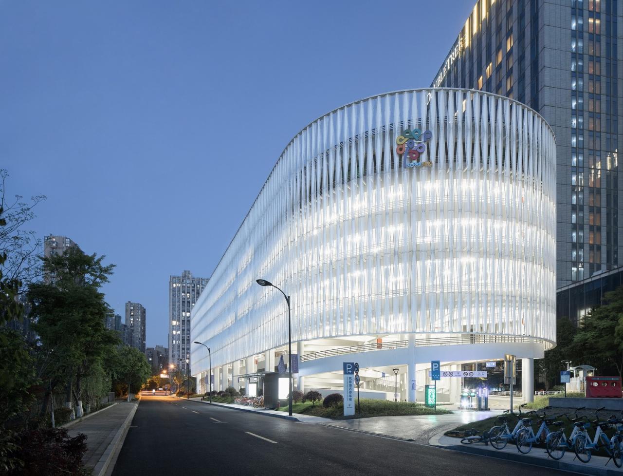 BIM建筑|来自停车楼的逆袭:杭州钱投海达停车楼 / 浙江大学建筑设计研究院有限公司 BIM建筑|来自停车楼的逆袭:杭州钱投海达停车楼 / 浙江大学建筑设计研究院有限公司