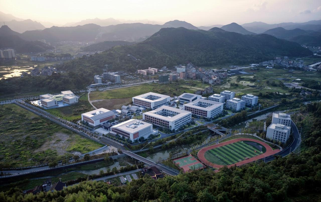 BIM建筑|树下问道,山间筑园 ——乐清市荆山公学 / 浙江大学建筑设计研究院有限公司 BIM建筑|树下问道,山间筑园 ——乐清市荆山公学 / 浙江大学建筑设计研究院有限公司