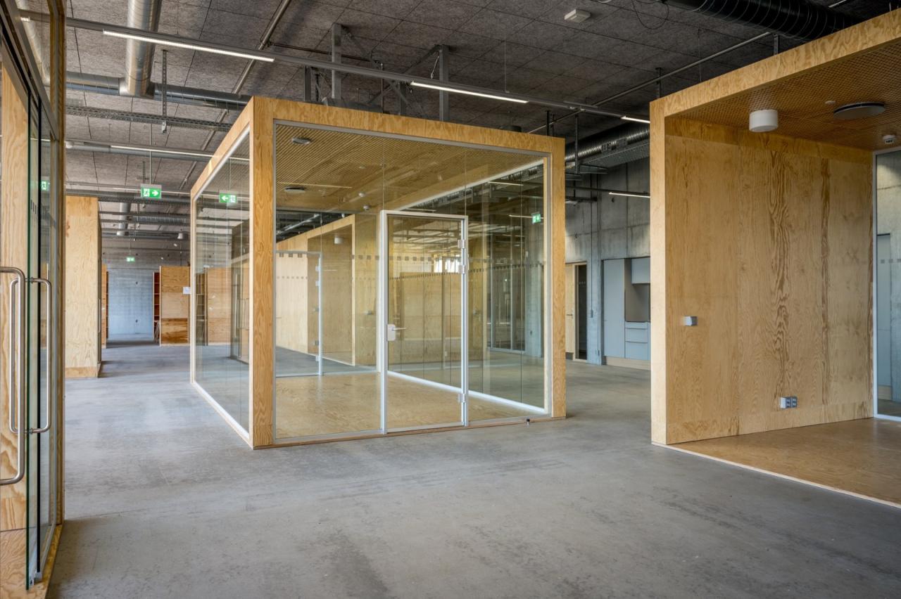 BIM建筑|奥斯胡建筑学院 / ADEPT BIM建筑|奥斯胡建筑学院 / ADEPT