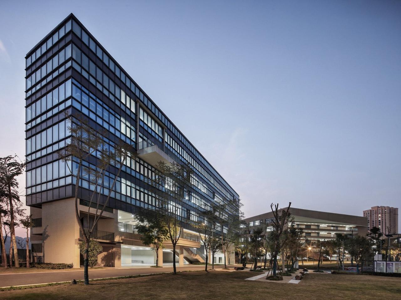 BIM建筑|西南大学附属中学两江校区:消失的高密度校园 / gad BIM建筑|西南大学附属中学两江校区:消失的高密度校园 / gad