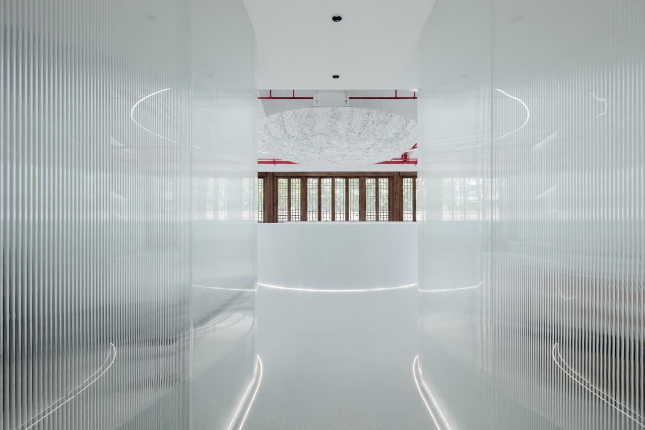 BIM建筑|时代共生:朱紫坊历史古厝中的“现代白” / 平衡空间设计 BIM建筑|时代共生:朱紫坊历史古厝中的“现代白” / 平衡空间设计