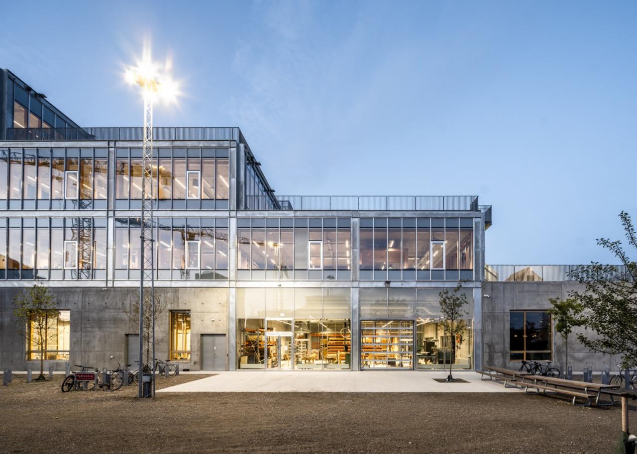 BIM建筑|奥斯胡建筑学院 / ADEPT BIM建筑|奥斯胡建筑学院 / ADEPT