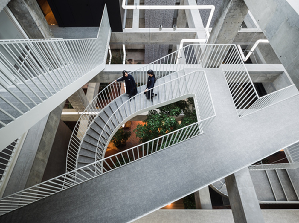 BIM建筑|藤本壮介为Shiroiya酒店增加巨大的中庭和青山 BIM建筑|藤本壮介为Shiroiya酒店增加巨大的中庭和青山