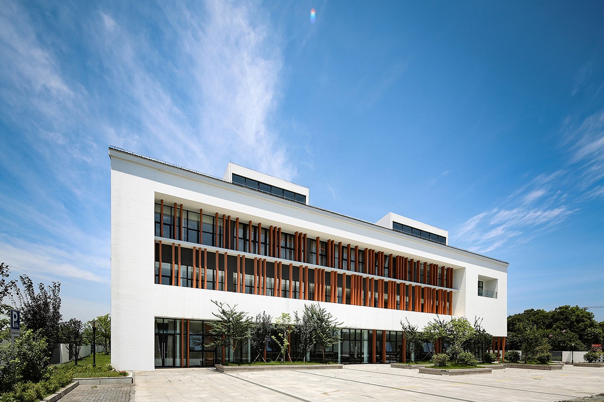 BIM建筑|赵巷康宁养护院建筑设计—这里欢迎自由的老灵魂 / 上海久利建筑事务所 BIM建筑|赵巷康宁养护院建筑设计—这里欢迎自由的老灵魂 / 上海久利建筑事务所
