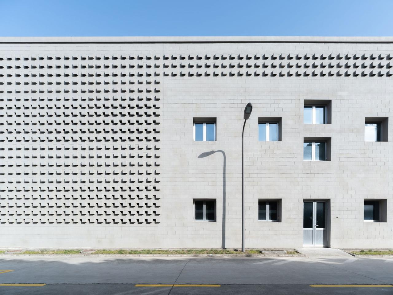 BIM建筑|和椿科技二号厂房 / 张朋千建筑事务所 BIM建筑|和椿科技二号厂房 / 张朋千建筑事务所