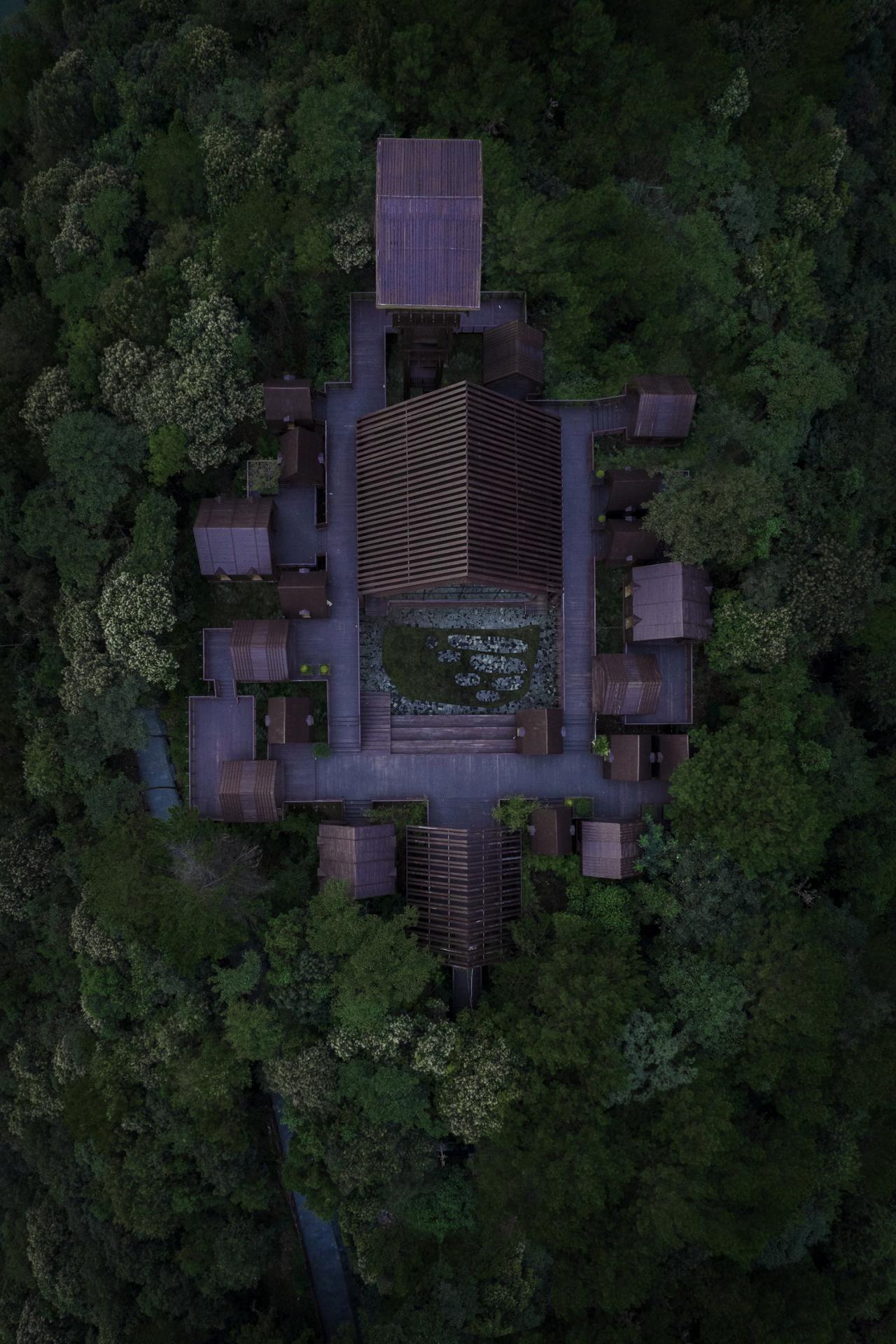 BIM建筑|木屋小镇:岛屿 · 丛林 · 小木屋,九江 / 平介设计 BIM建筑|木屋小镇:岛屿 · 丛林 · 小木屋,九江 / 平介设计