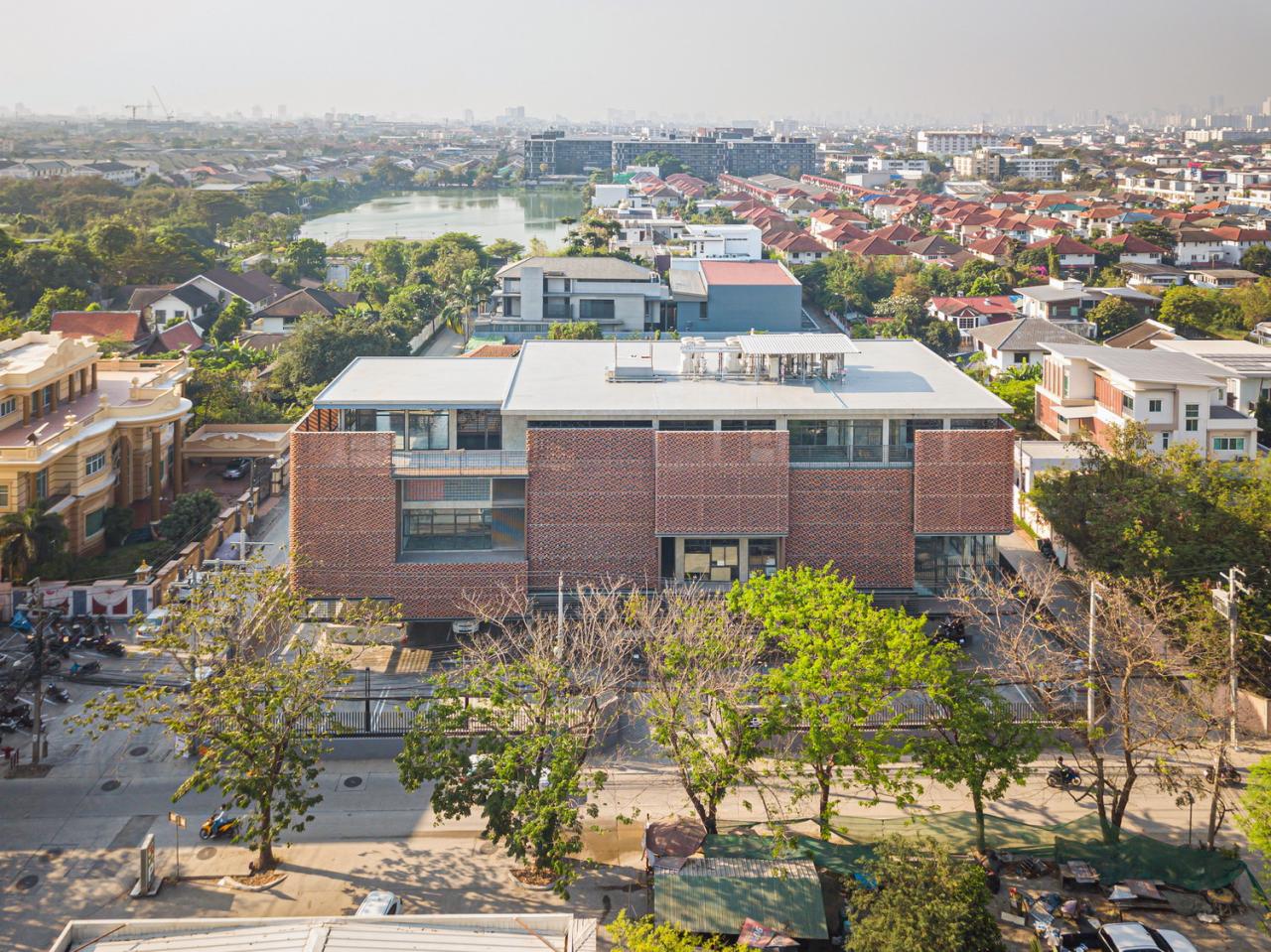 BIM建筑|MTL 办公室 / Junsekino Architect and Design BIM建筑|MTL 办公室 / Junsekino Architect and Design