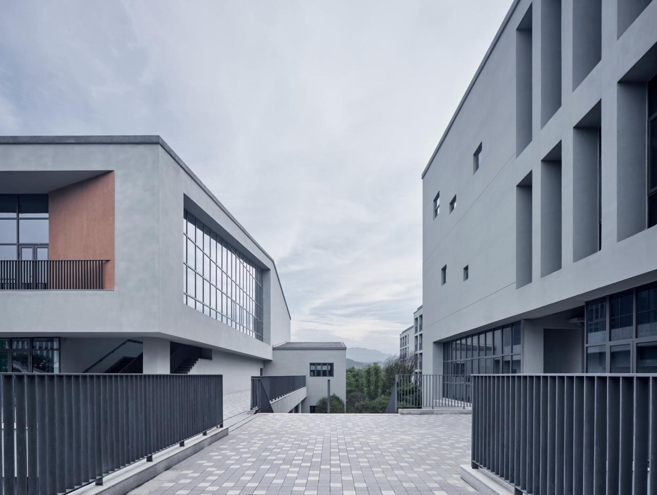 BIM建筑|树下问道,山间筑园 ——乐清市荆山公学 / 浙江大学建筑设计研究院有限公司 BIM建筑|树下问道,山间筑园 ——乐清市荆山公学 / 浙江大学建筑设计研究院有限公司