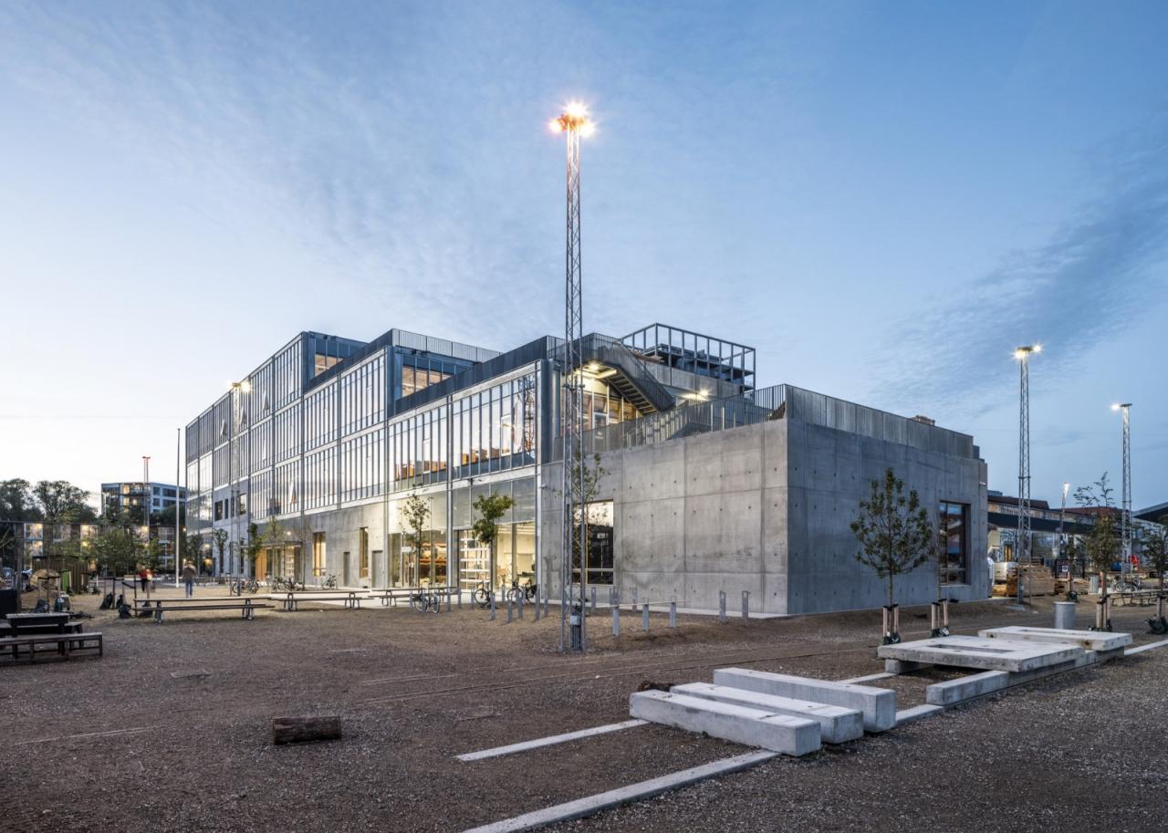 BIM建筑|奥斯胡建筑学院 / ADEPT BIM建筑|奥斯胡建筑学院 / ADEPT
