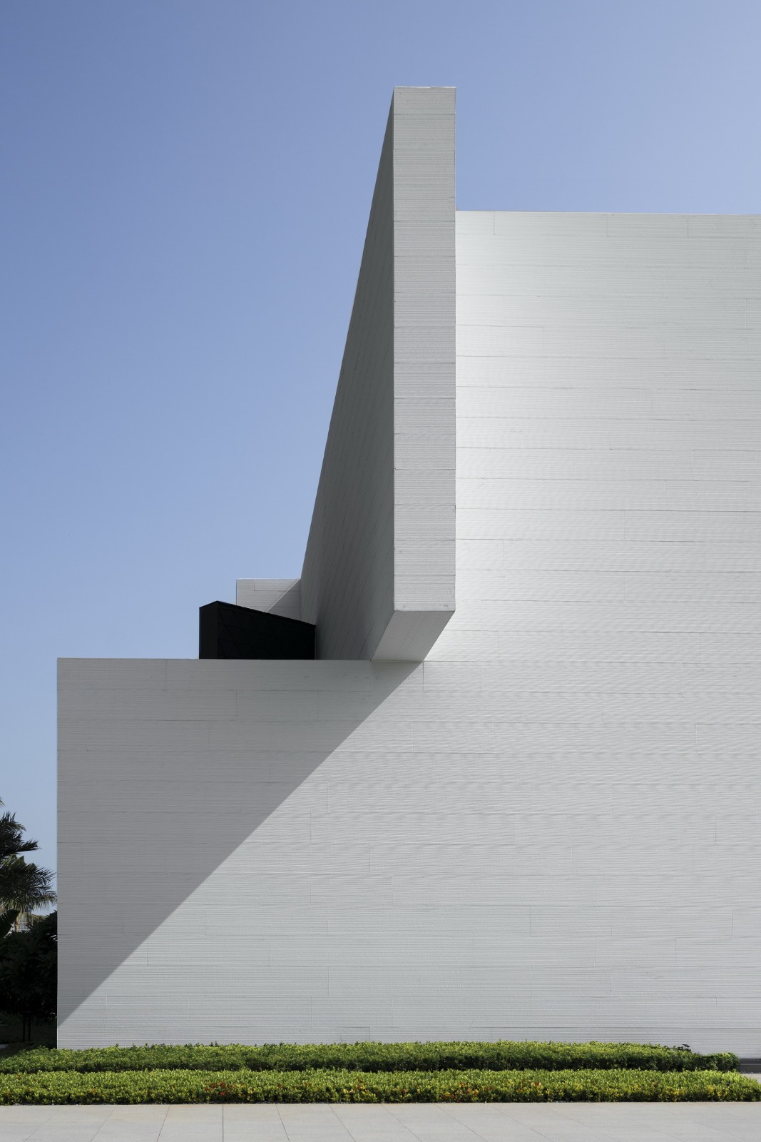 BIM建筑|打破墙的边界: 海口市国际免税城接待中心 / aoe事建组 BIM建筑|打破墙的边界: 海口市国际免税城接待中心 / aoe事建组