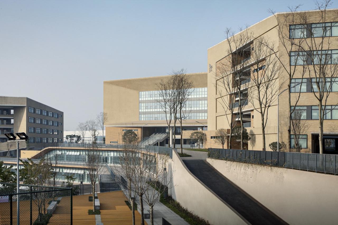 BIM建筑|西南大学附属中学两江校区:消失的高密度校园 / gad BIM建筑|西南大学附属中学两江校区:消失的高密度校园 / gad