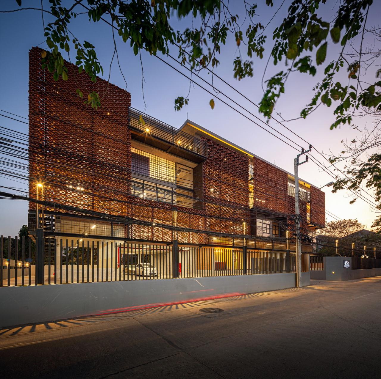 BIM建筑|MTL 办公室 / Junsekino Architect and Design BIM建筑|MTL 办公室 / Junsekino Architect and Design