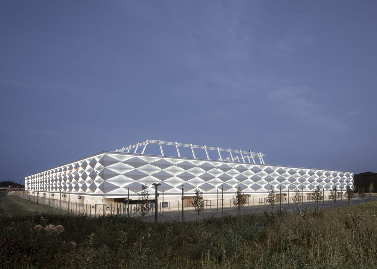 BIM建筑|卢森堡足球橄榄球体育场 / gmp Architects BIM建筑|卢森堡足球橄榄球体育场 / gmp Architects