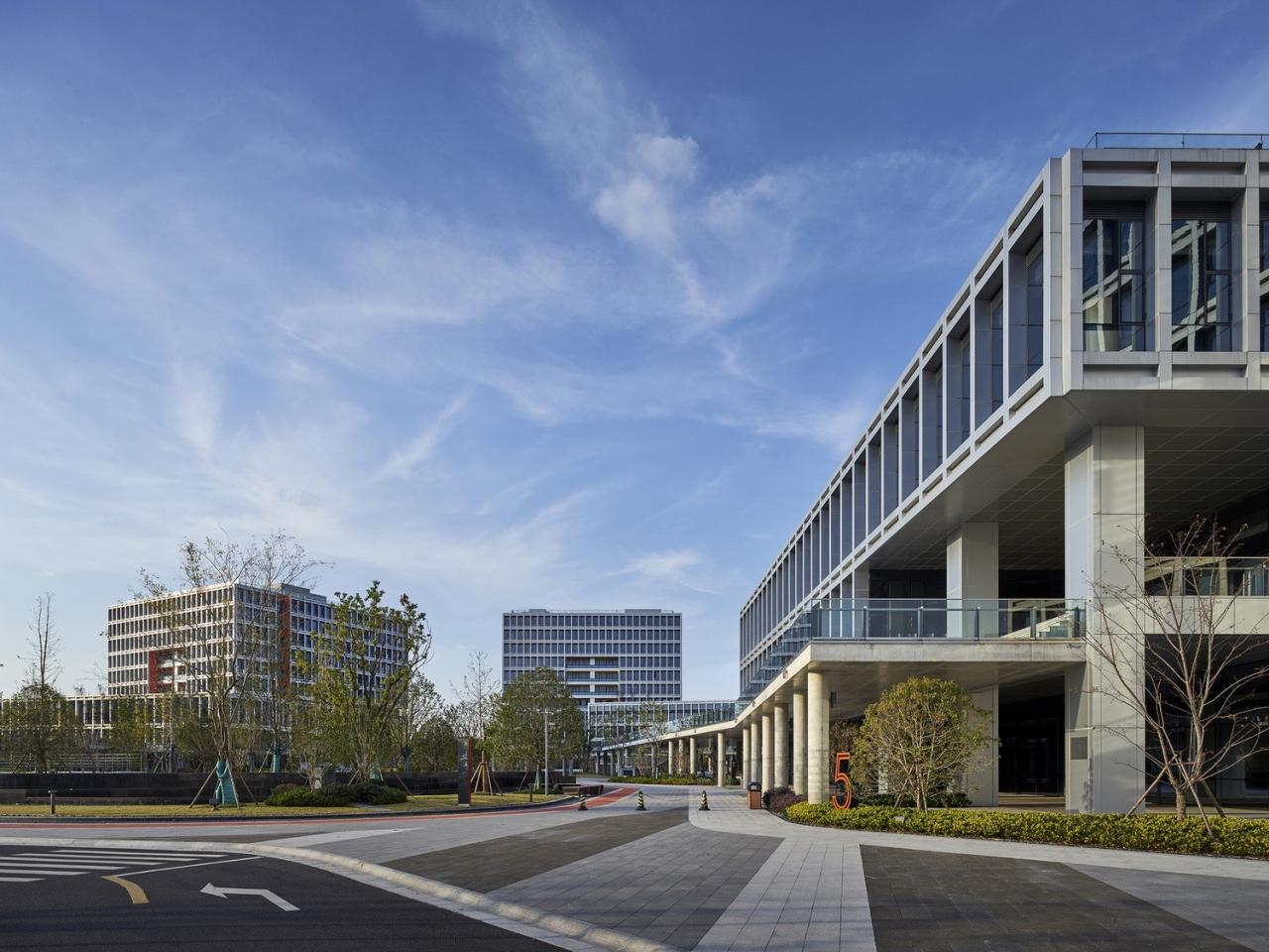 BIM建筑|阿里巴巴杭州软件生产基地二期 / 浙江省建筑设计研究院 BIM建筑|阿里巴巴杭州软件生产基地二期 / 浙江省建筑设计研究院