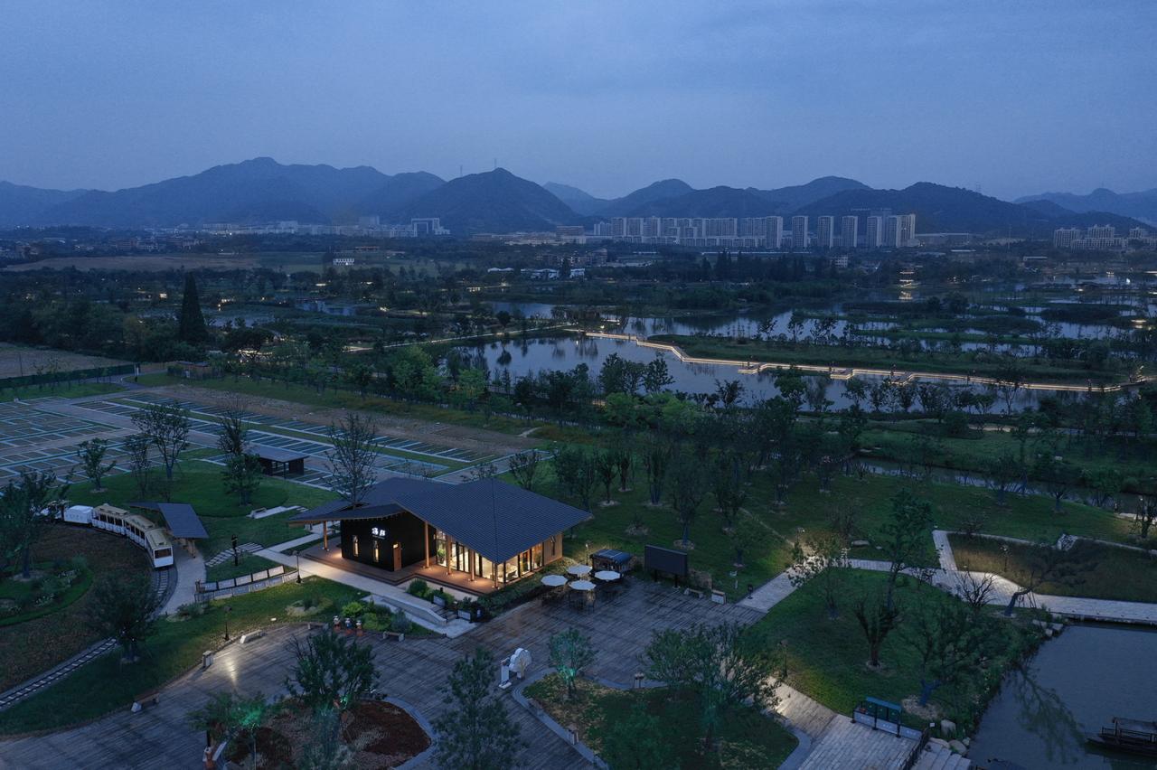 BIM建筑|富阳·阳陂湖湿地接待中心 / 尌林建筑设计事务所 BIM建筑|富阳·阳陂湖湿地接待中心 / 尌林建筑设计事务所