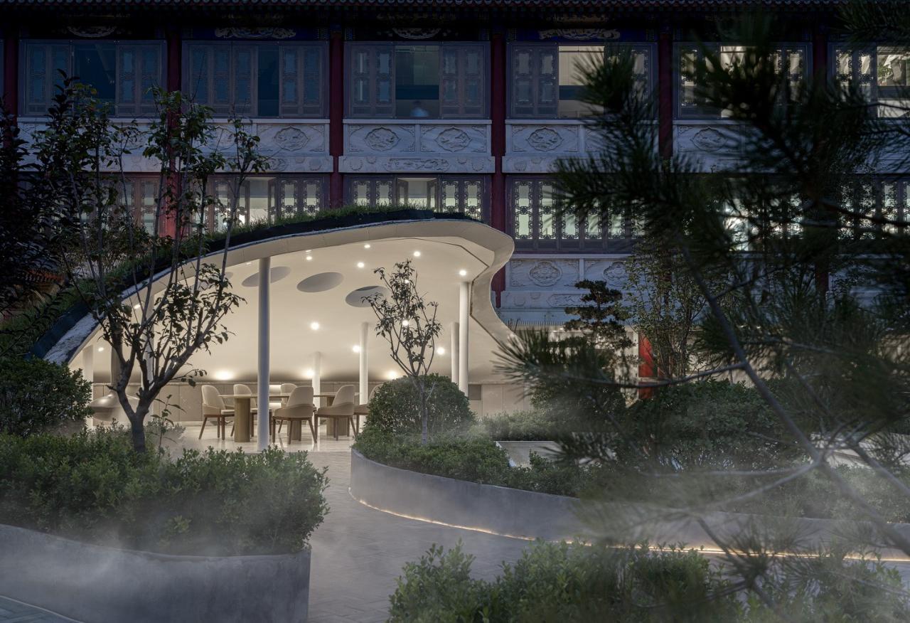 BIM建筑|中国传统四合庭院的人文办公综合体升级改造 / 北京中德行建筑设计 BIM建筑|中国传统四合庭院的人文办公综合体升级改造 / 北京中德行建筑设计
