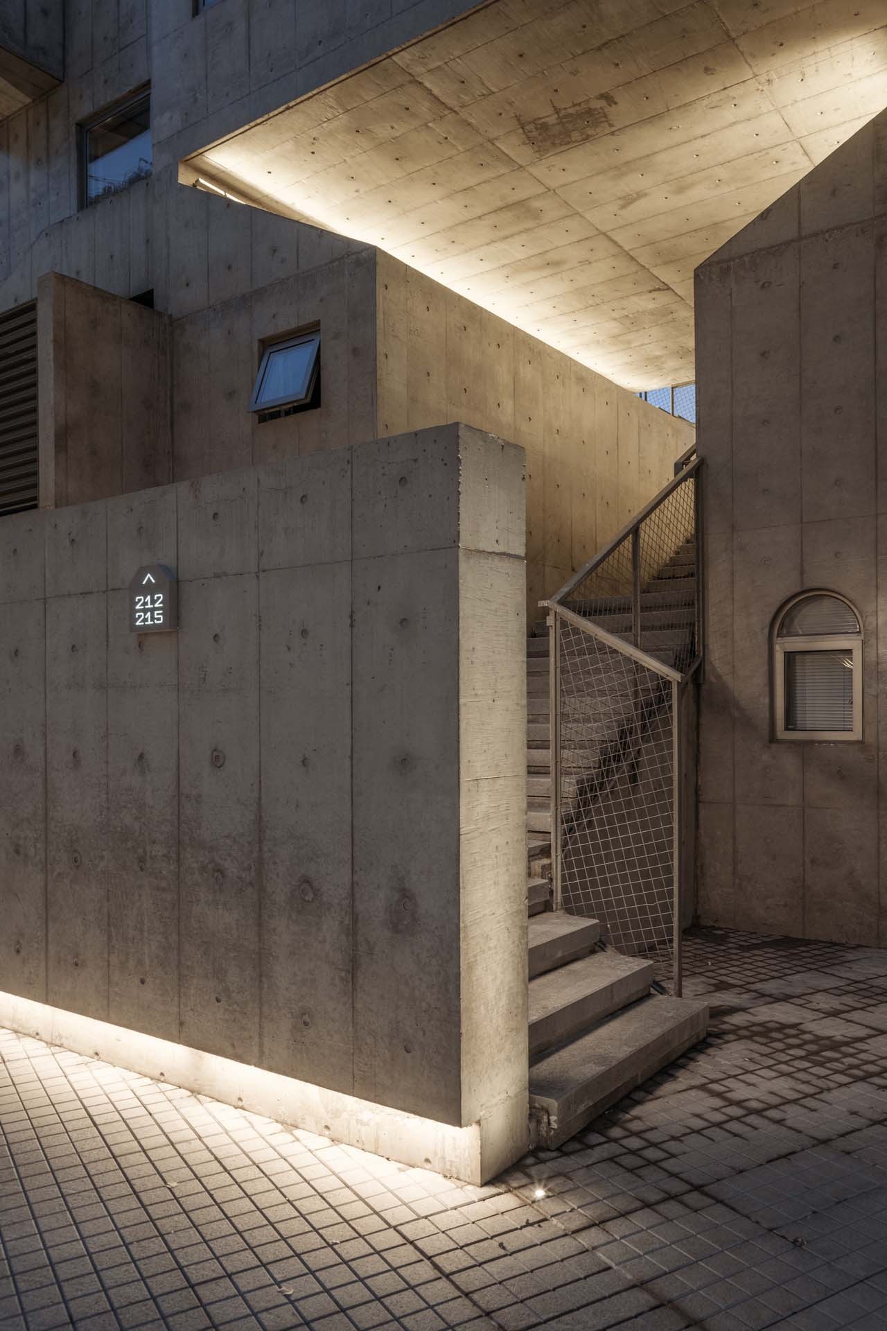 BIM建筑|宠物酒店:犬舍 / 高目建筑 BIM建筑|宠物酒店:犬舍 / 高目建筑