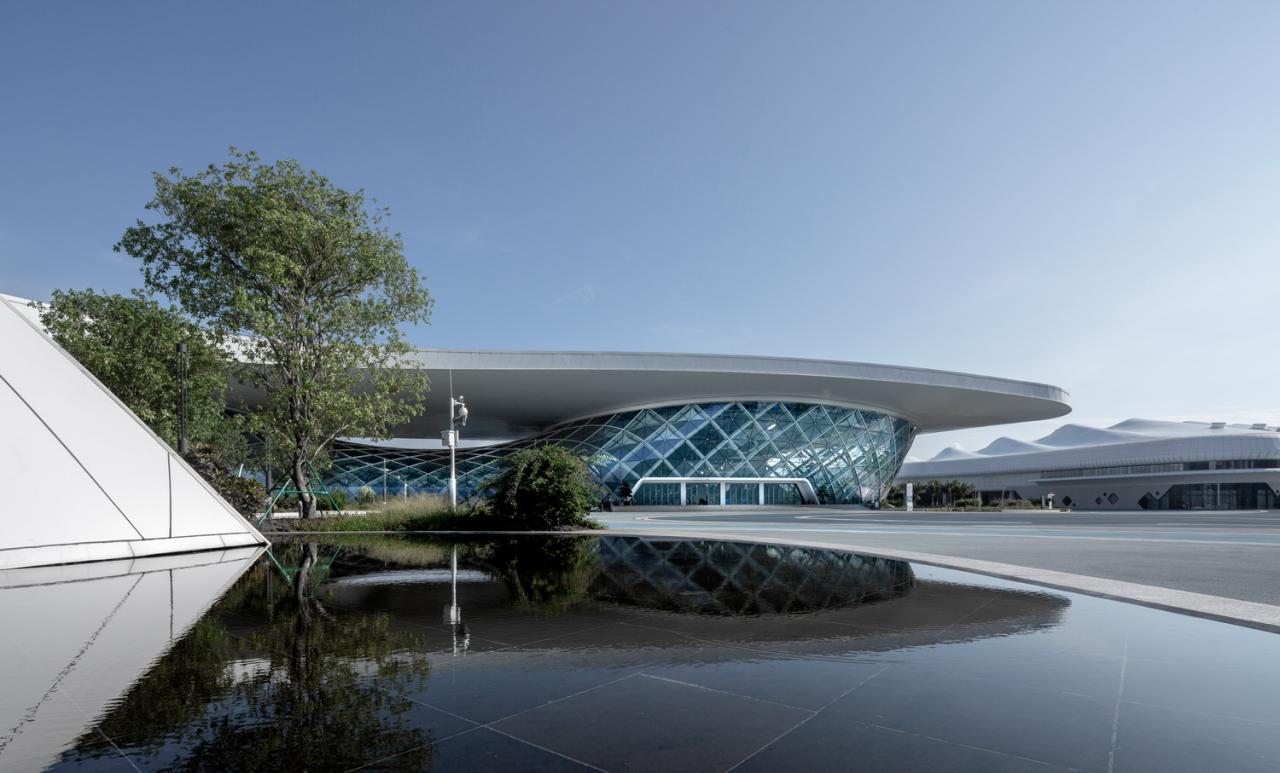 BIM建筑|海南国际会展中心二期 / 深圳H+L建筑工作室 + 柏涛设计 BIM建筑|海南国际会展中心二期 / 深圳H+L建筑工作室 + 柏涛设计