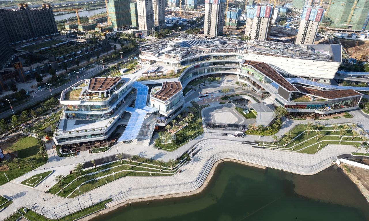 BIM建筑|湖畔购物新体验:金湾商都落成开业 / 10 Design BIM建筑|湖畔购物新体验:金湾商都落成开业 / 10 Design