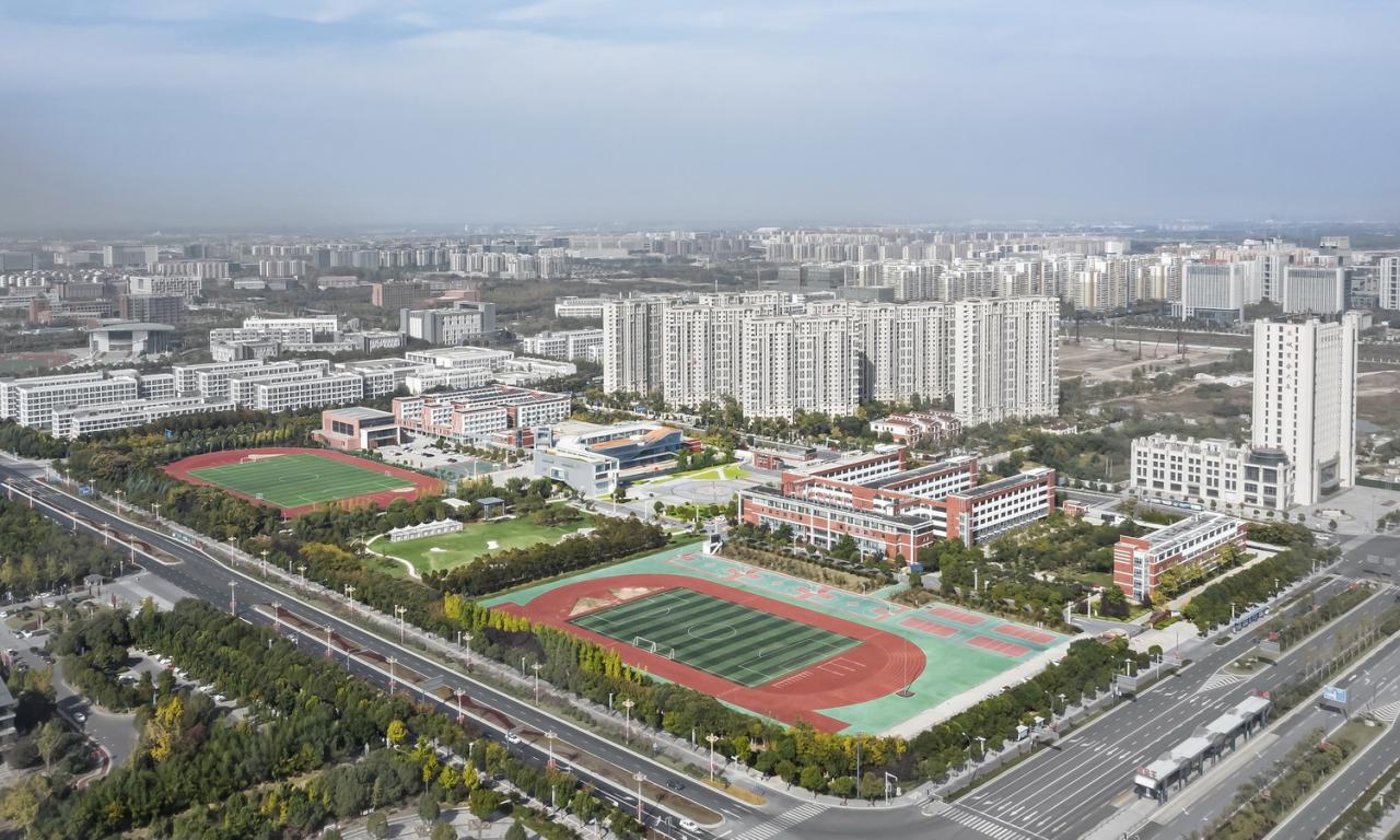 BIM建筑|桥上教学楼 - 盐城外国语学校创新中心 / 普泛建筑 BIM建筑|桥上教学楼 - 盐城外国语学校创新中心 / 普泛建筑