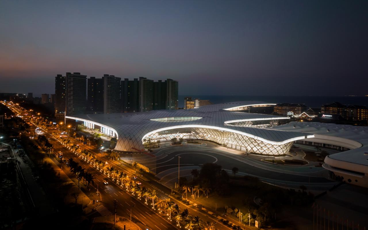 BIM建筑|海南国际会展中心二期 / 深圳H+L建筑工作室 + 柏涛设计 BIM建筑|海南国际会展中心二期 / 深圳H+L建筑工作室 + 柏涛设计