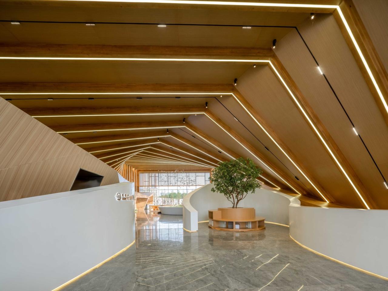 BIM建筑|武汉城建 · 花山印象:旋扭的动感 / 成执设计 BIM建筑|武汉城建 · 花山印象:旋扭的动感 / 成执设计