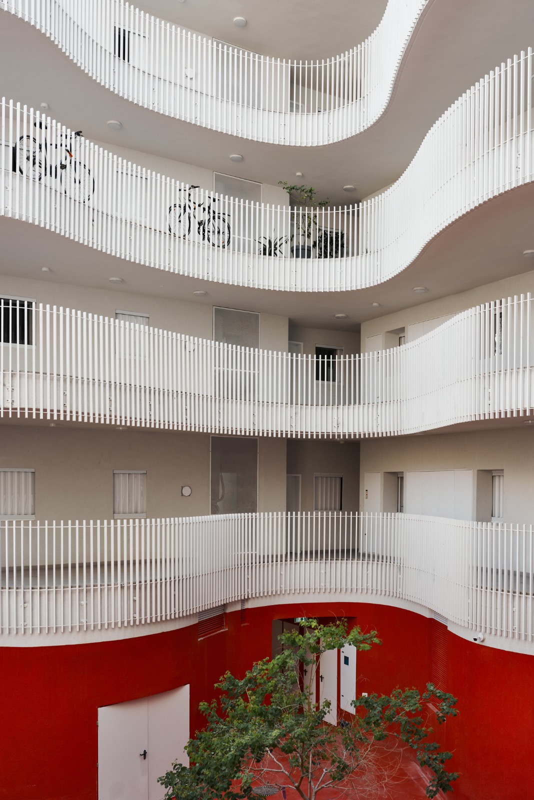 BIM建筑|飘带一般的中央公寓楼 / HQ Architects BIM建筑|飘带一般的中央公寓楼 / HQ Architects