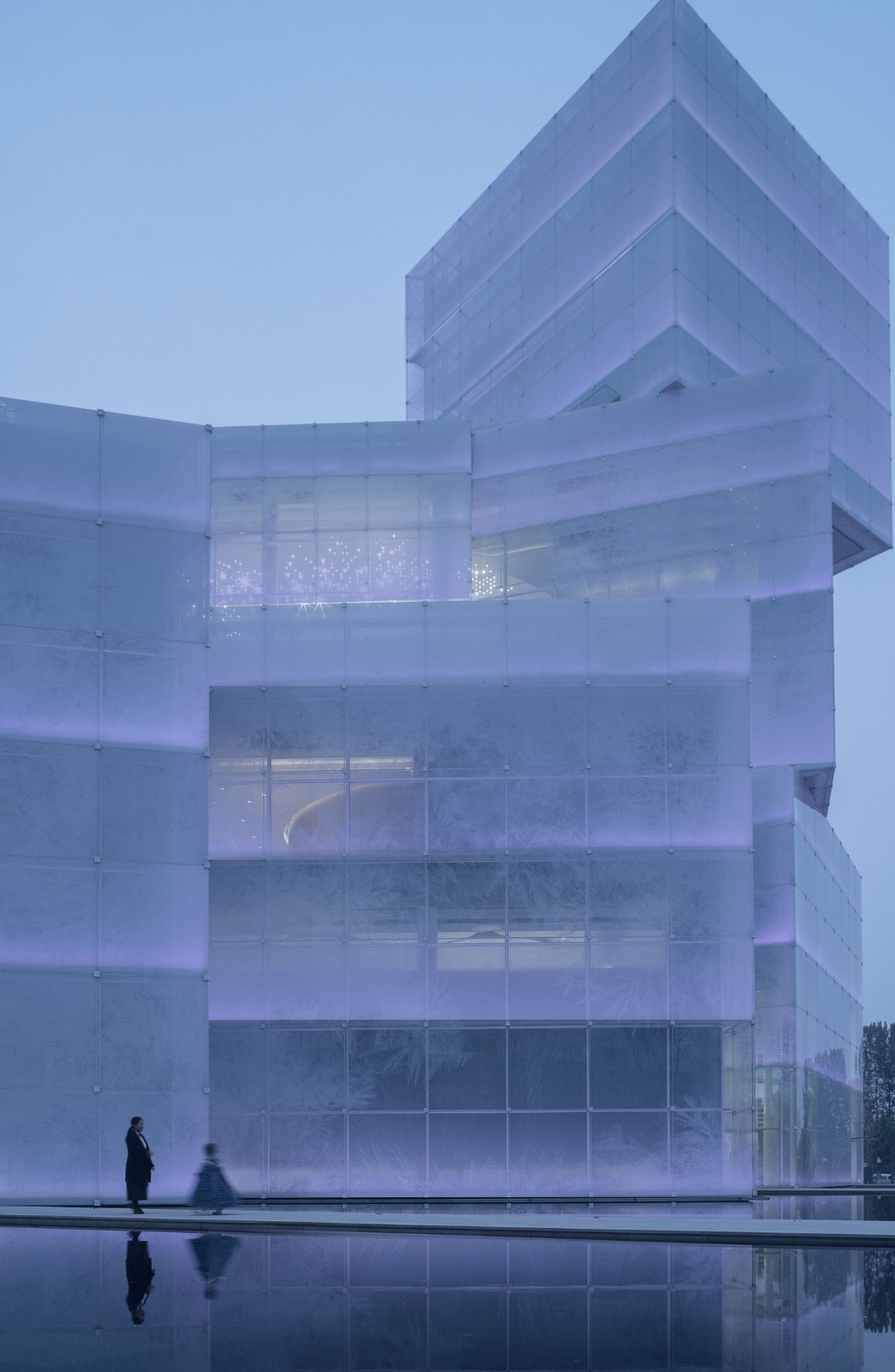 BIM建筑|中原融创文旅城:魔法光影和大冰块的梦幻奇遇 / PROL光石 BIM建筑|中原融创文旅城:魔法光影和大冰块的梦幻奇遇 / PROL光石