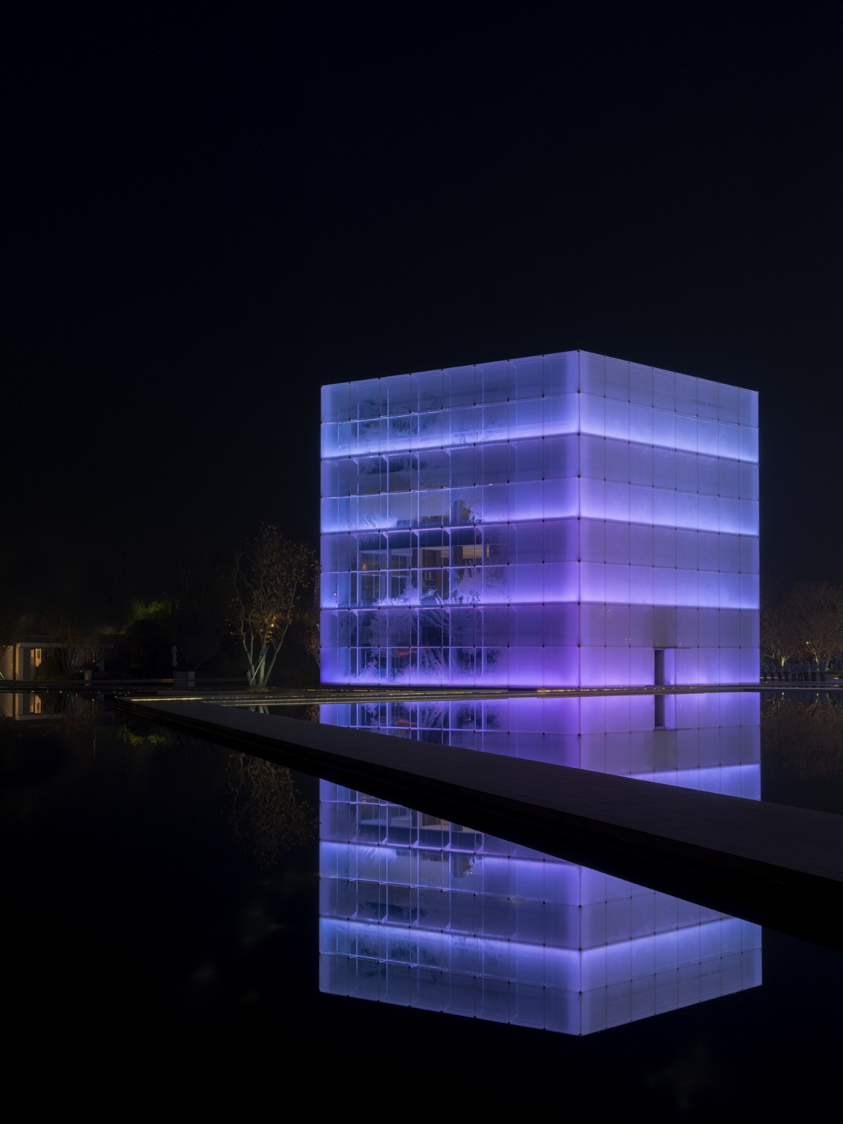 BIM建筑|中原融创文旅城:魔法光影和大冰块的梦幻奇遇 / PROL光石 BIM建筑|中原融创文旅城:魔法光影和大冰块的梦幻奇遇 / PROL光石