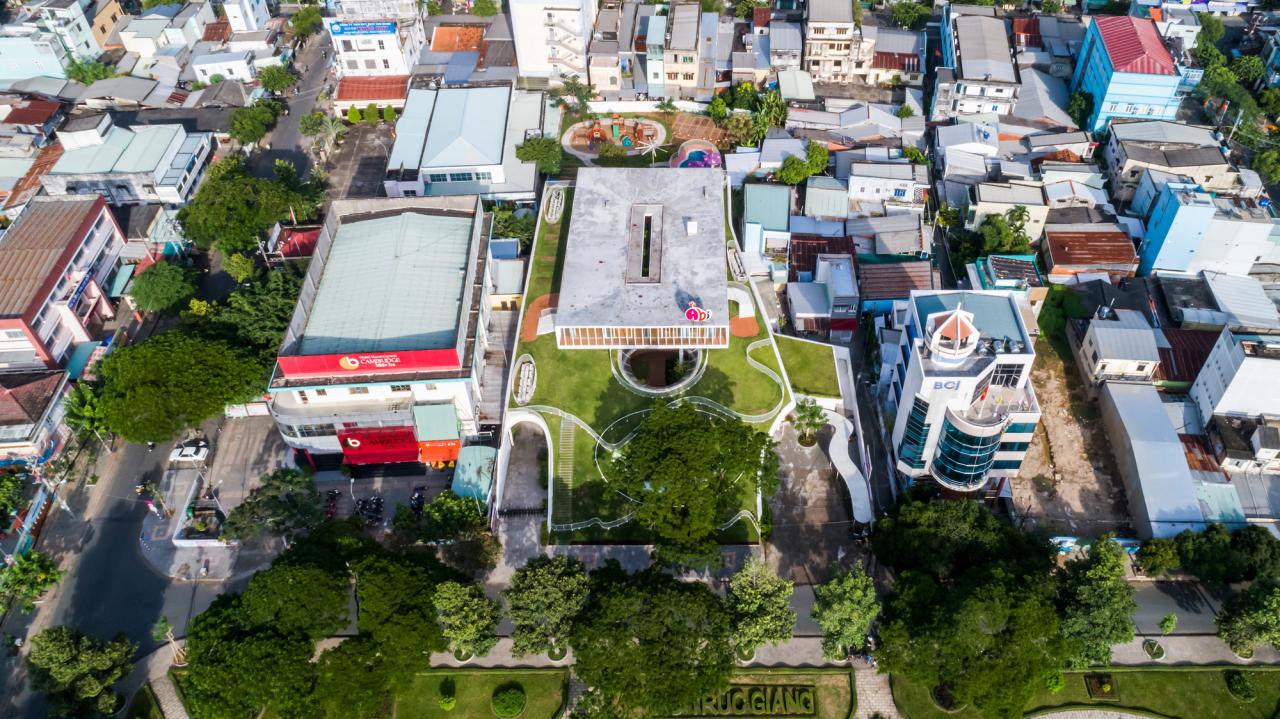 BIM建筑|山坡下的秘密基地:TTC Elite Ben Tre 幼儿园 / KIENTRUC O BIM建筑|山坡下的秘密基地:TTC Elite Ben Tre 幼儿园 / KIENTRUC O