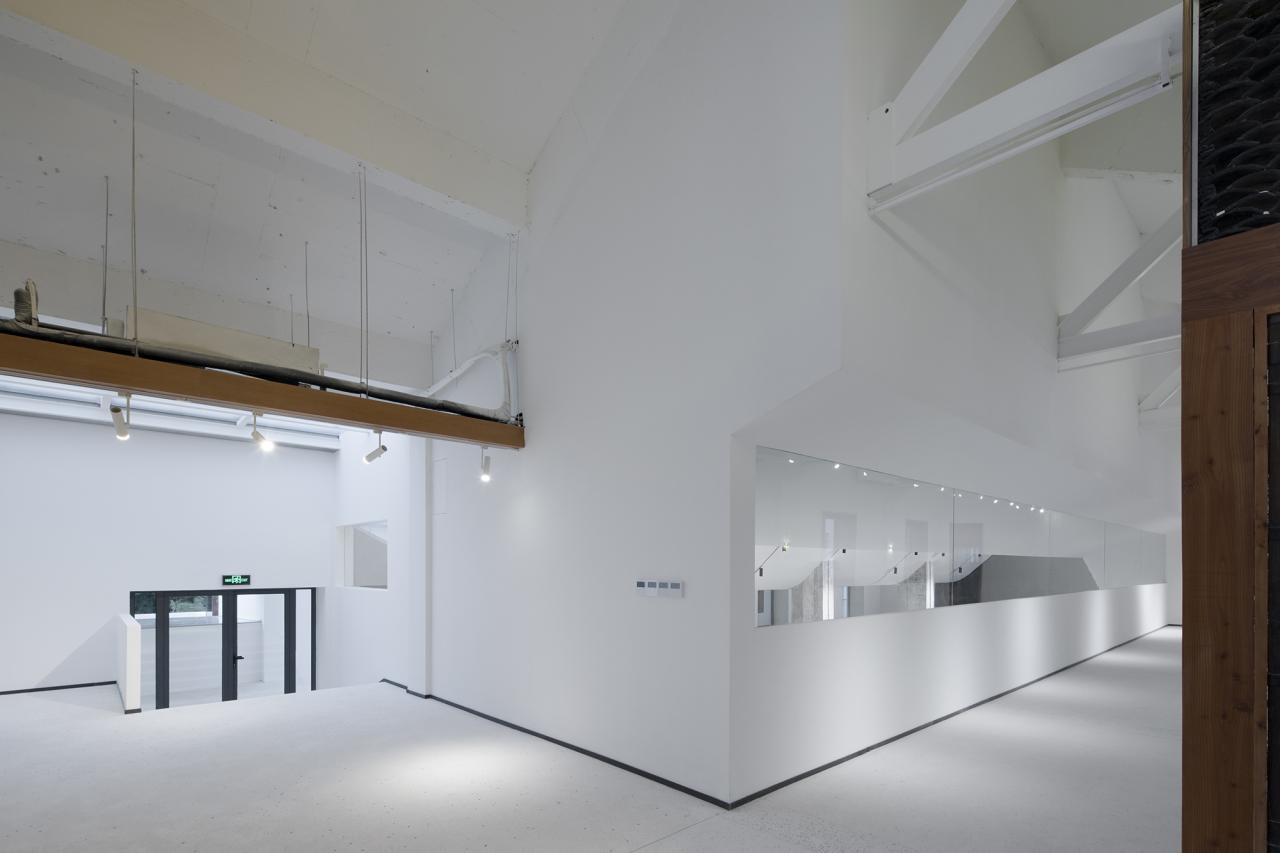 BIM建筑|昆山计家墩村会议中心 / 严旸建筑设计工作室 BIM建筑|昆山计家墩村会议中心 / 严旸建筑设计工作室