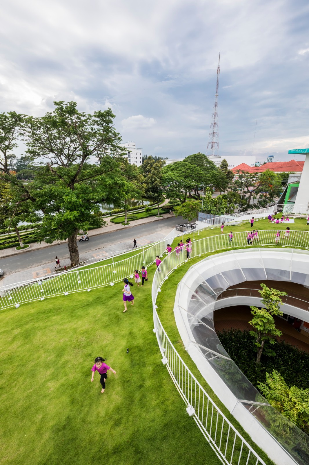 BIM建筑|山坡下的秘密基地:TTC Elite Ben Tre 幼儿园 / KIENTRUC O BIM建筑|山坡下的秘密基地:TTC Elite Ben Tre 幼儿园 / KIENTRUC O