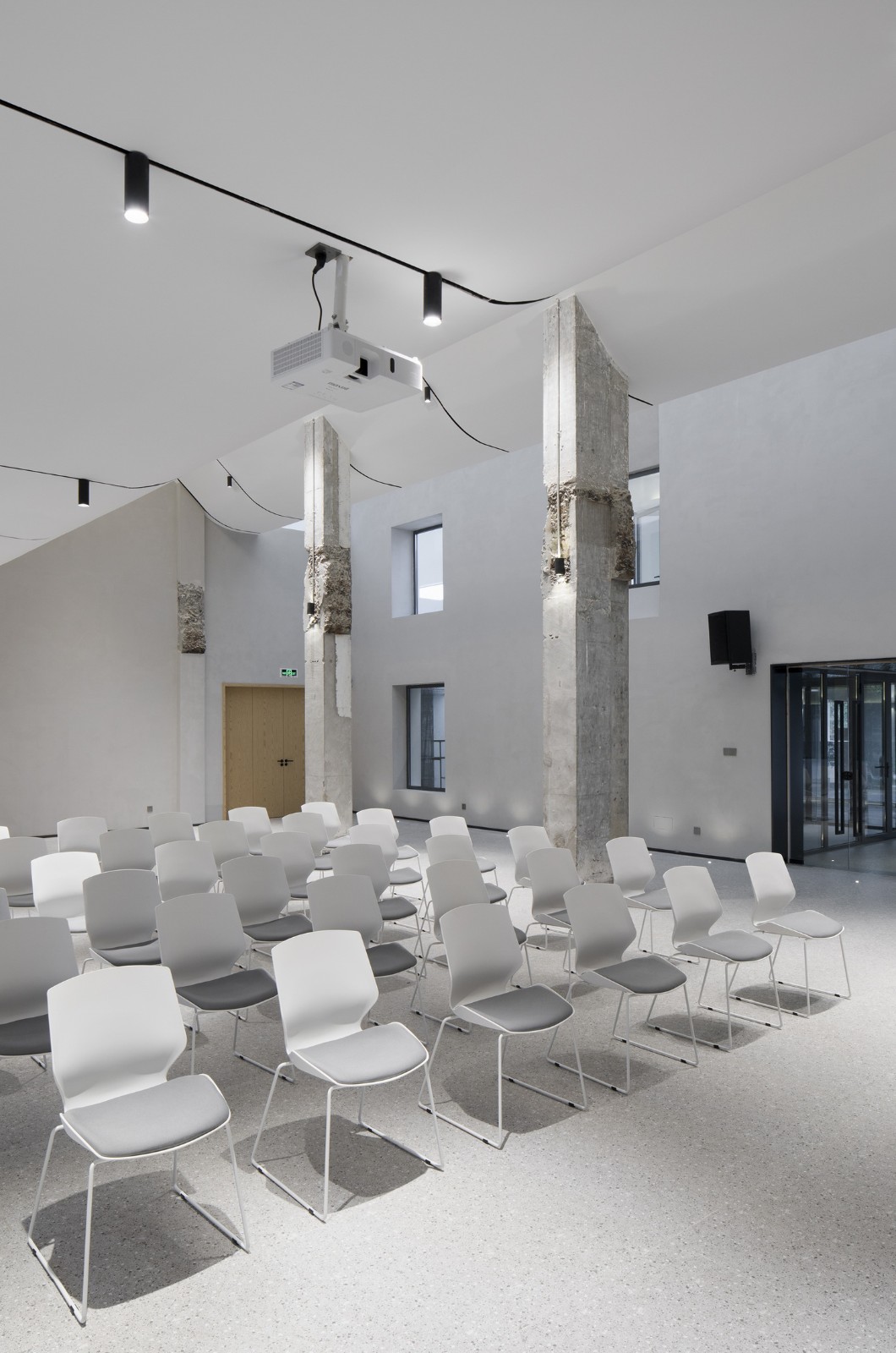 BIM建筑|昆山计家墩村会议中心 / 严旸建筑设计工作室 BIM建筑|昆山计家墩村会议中心 / 严旸建筑设计工作室