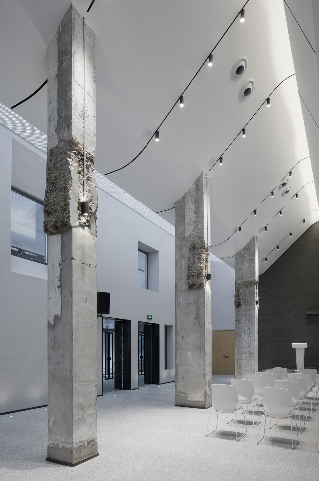 BIM建筑|昆山计家墩村会议中心 / 严旸建筑设计工作室 BIM建筑|昆山计家墩村会议中心 / 严旸建筑设计工作室