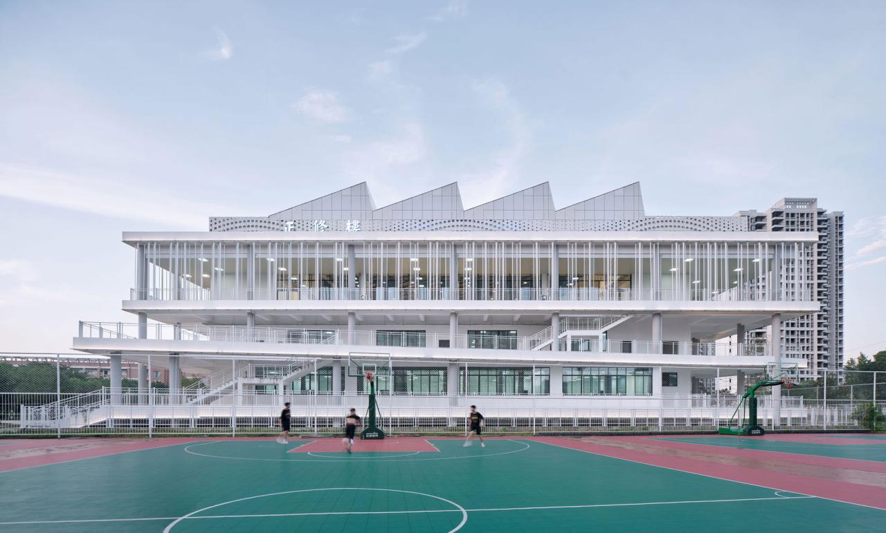 BIM建筑|宜黄一中综合楼 / 以靠建筑 BIM建筑|宜黄一中综合楼 / 以靠建筑