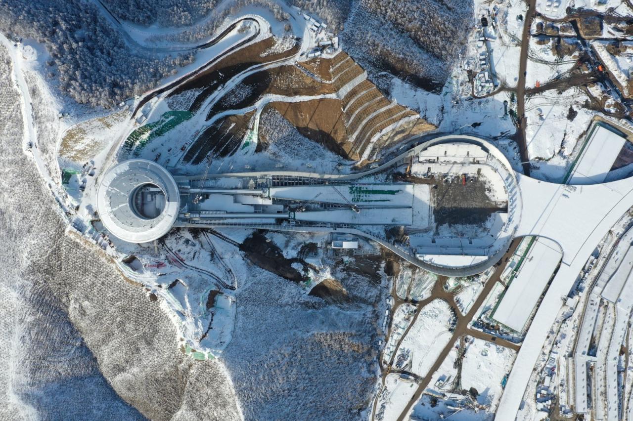 BIM建筑|国家跳台滑雪中心 / THAD 清华大学建筑设计研究院 BIM建筑|国家跳台滑雪中心 / THAD 清华大学建筑设计研究院