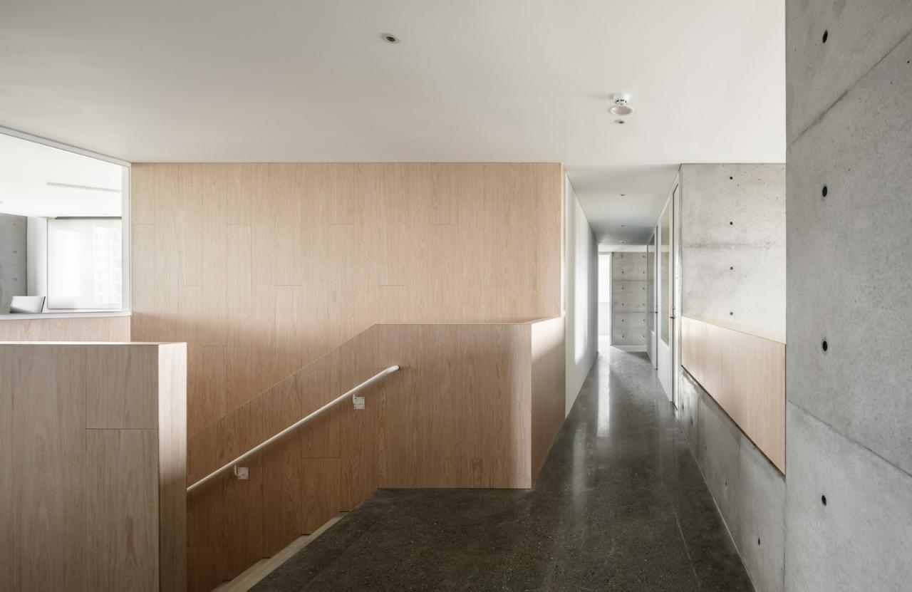 BIM建筑|垂直教堂,淡江教堂 / Behet Bondzio Lin Architekten BIM建筑|垂直教堂,淡江教堂 / Behet Bondzio Lin Architekten