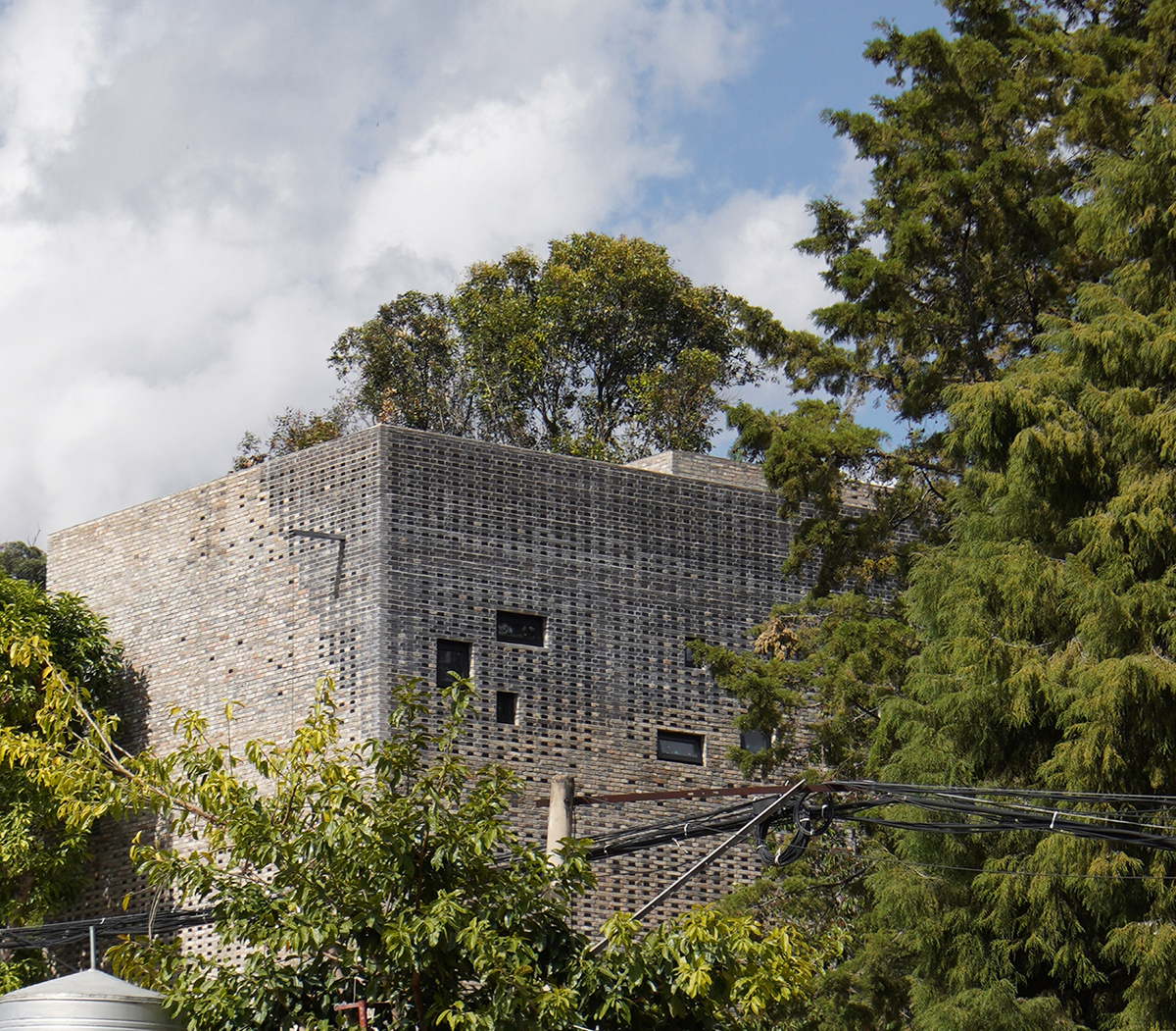BIM建筑|乡建八式|基于云南大知闲闲民宿改造的乡建实践 / 阮晓舟设计工作室 BIM建筑|乡建八式|基于云南大知闲闲民宿改造的乡建实践 / 阮晓舟设计工作室