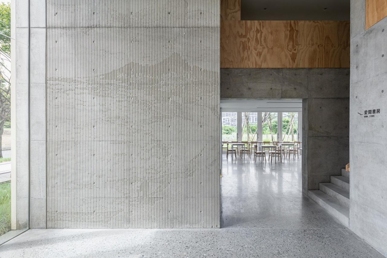 BIM建筑|垂直教堂,淡江教堂 / Behet Bondzio Lin Architekten BIM建筑|垂直教堂,淡江教堂 / Behet Bondzio Lin Architekten