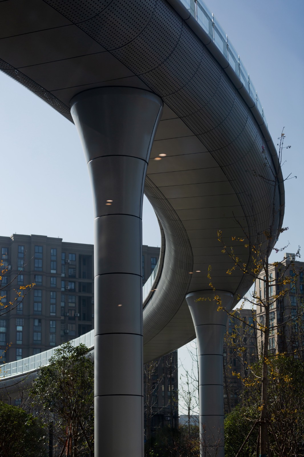 BIM建筑|踏着云朵去奔跑:杭州李宁体育园一期项目 / 柏涛建筑 BIM建筑|踏着云朵去奔跑:杭州李宁体育园一期项目 / 柏涛建筑