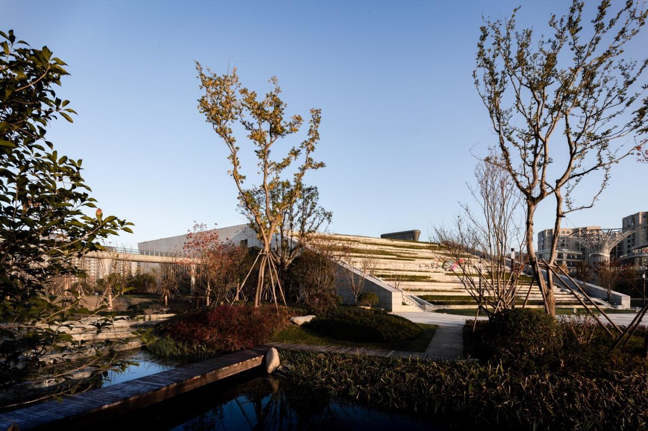 BIM建筑|踏着云朵去奔跑:杭州李宁体育园一期项目 / 柏涛建筑 BIM建筑|踏着云朵去奔跑:杭州李宁体育园一期项目 / 柏涛建筑